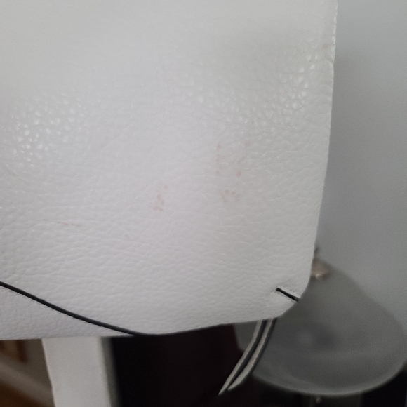 Handbag - Picture 3 of 5